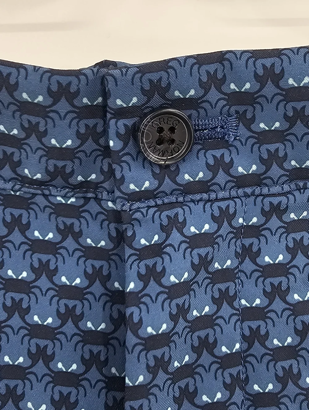 Greg Norman Golf Shorts Size 38